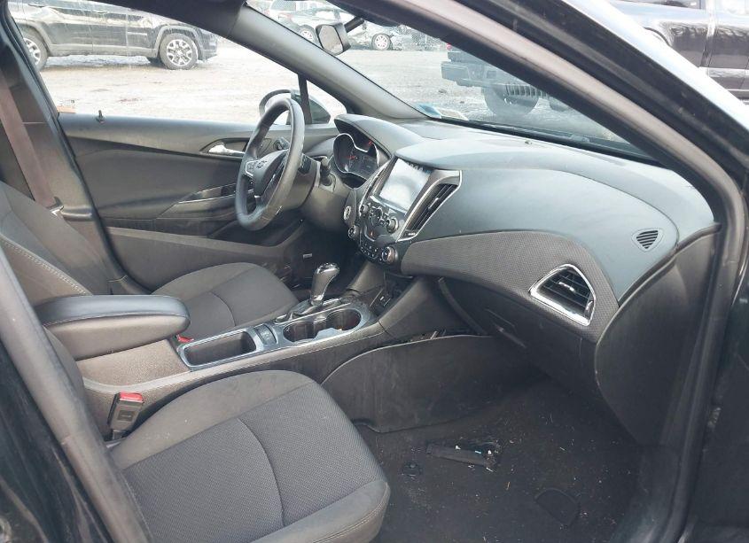 Photo 5 of 2017 Chevrolet Cruze LT AUTO (VIN 1G1BE5SM1H7118285)