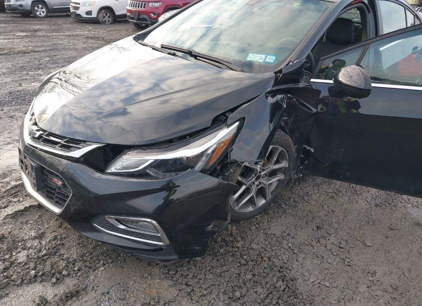 Photo 6 of 2017 Chevrolet Cruze LT AUTO (VIN 1G1BE5SM1H7118285)