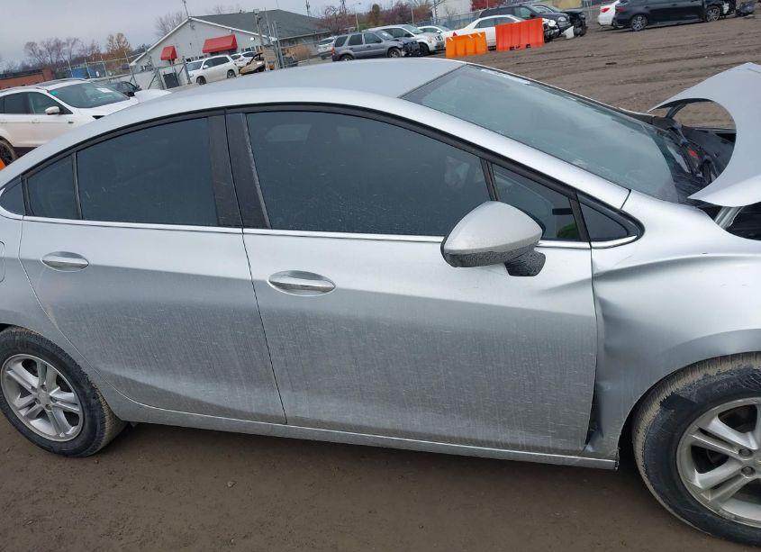 Photo 13 of 2017 Chevrolet Cruze LT AUTO (VIN 1G1BE5SM1H7121817)