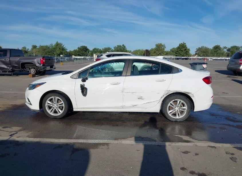 Photo 13 of 2017 Chevrolet Cruze LT AUTO (VIN 1G1BE5SM1H7126726)