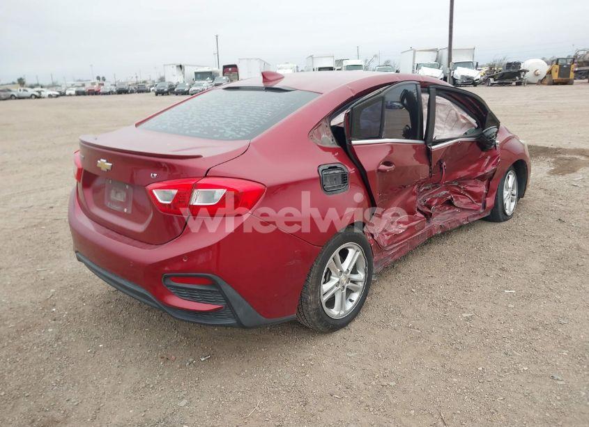 Photo 4 of 2017 Chevrolet Cruze LT AUTO (VIN 1G1BE5SM1H7137225)