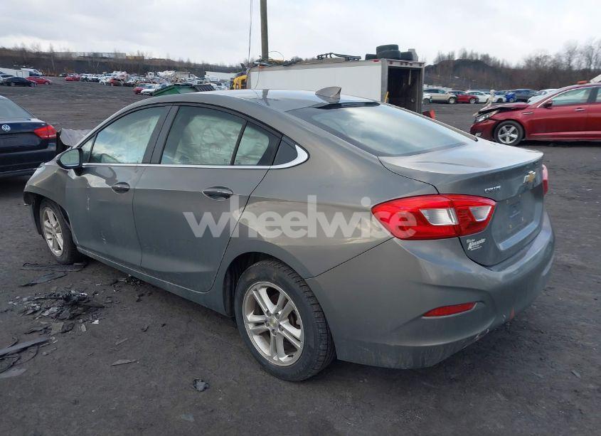 Photo 3 of 2017 Chevrolet Cruze LT AUTO (VIN 1G1BE5SM1H7141436)