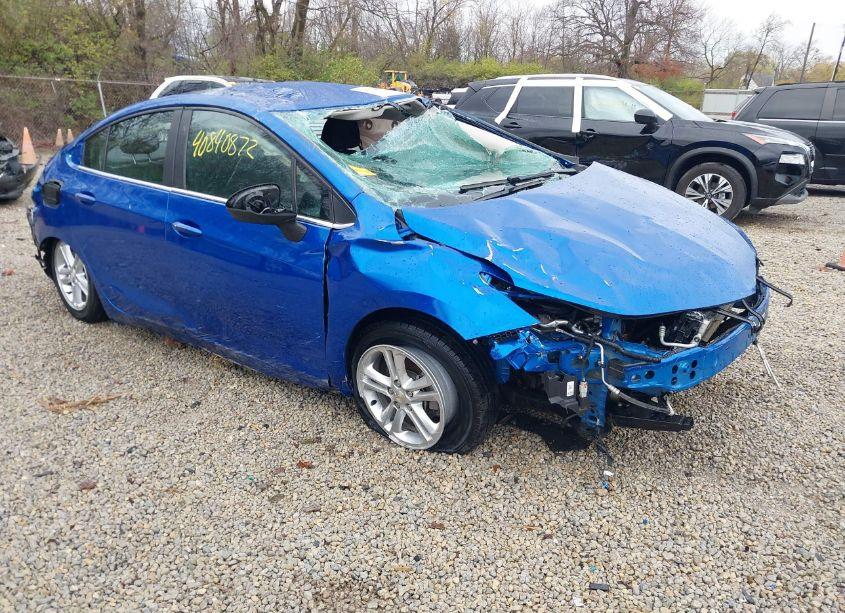 2017 Chevrolet Cruze LT AUTO (VIN 1G1BE5SM1H7151898) main photo