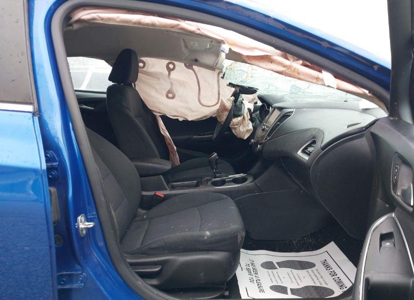 Photo 5 of 2017 Chevrolet Cruze LT AUTO (VIN 1G1BE5SM1H7151898)