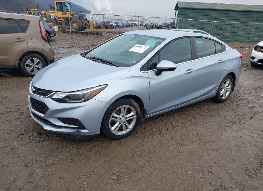 Photo 2 of 2017 Chevrolet Cruze LT AUTO (VIN 1G1BE5SM1H7155417)