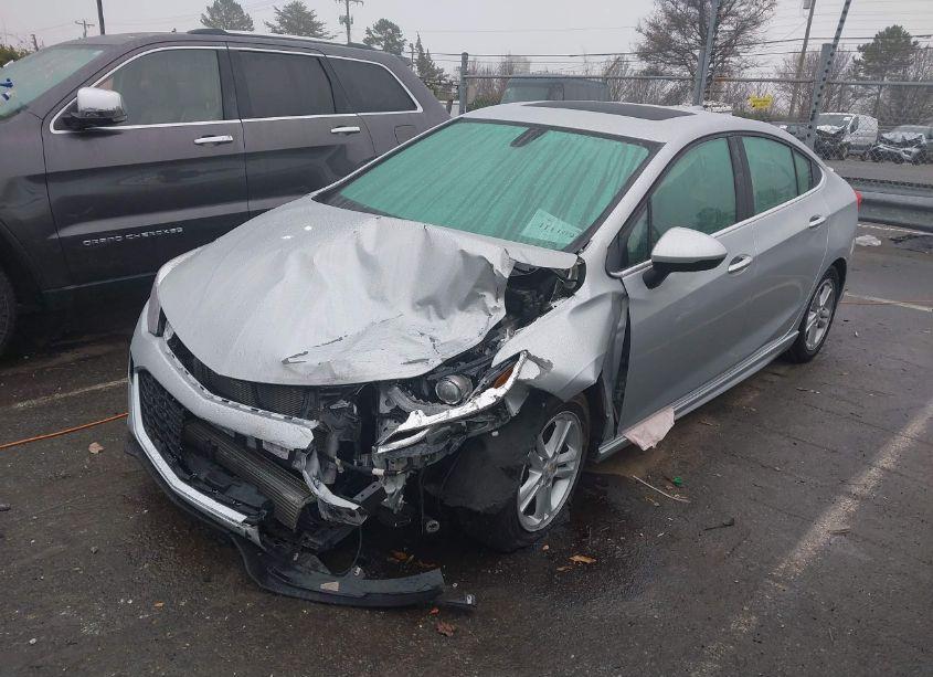 Photo 2 of 2017 Chevrolet Cruze LT AUTO (VIN 1G1BE5SM1H7157684)