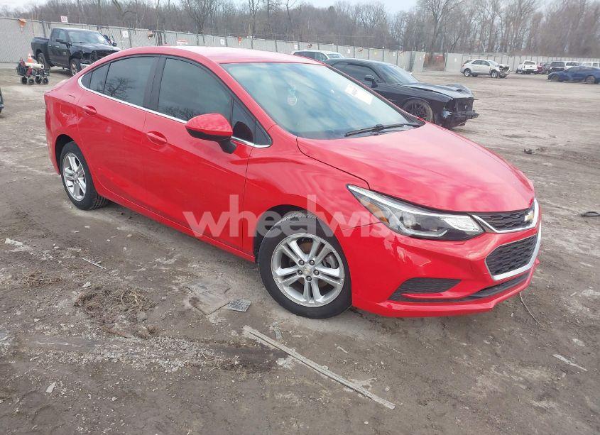 2017 Chevrolet Cruze LT AUTO (VIN 1G1BE5SM1H7163663) main photo