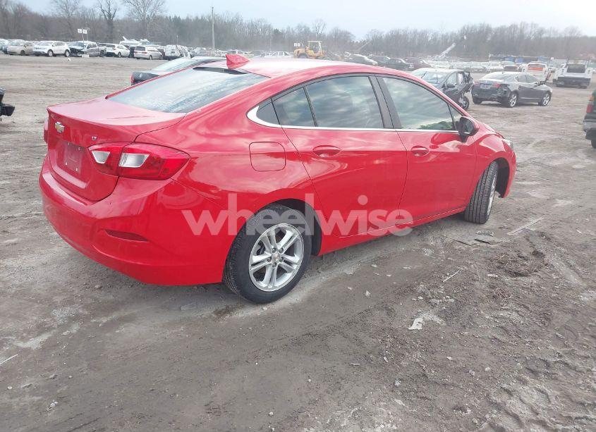 Photo 4 of 2017 Chevrolet Cruze LT AUTO (VIN 1G1BE5SM1H7163663)