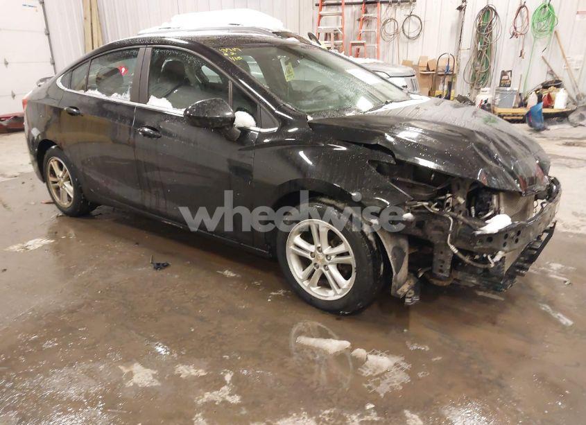 2017 Chevrolet Cruze LT AUTO (VIN 1G1BE5SM1H7178504) main photo