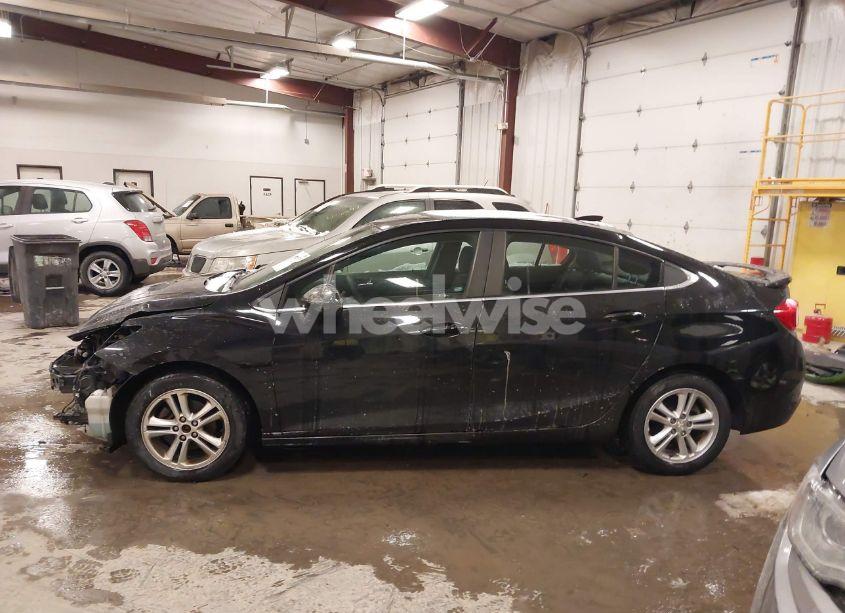Photo 14 of 2017 Chevrolet Cruze LT AUTO (VIN 1G1BE5SM1H7178504)