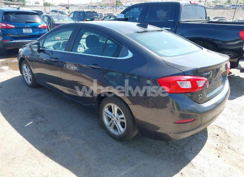 Photo 3 of 2017 Chevrolet Cruze LT AUTO (VIN 1G1BE5SM1H7189311)