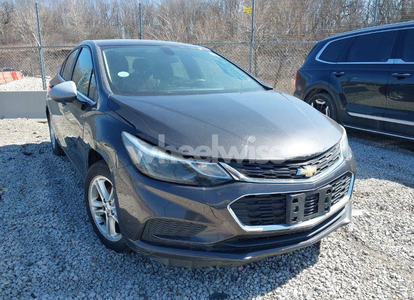 2017 Chevrolet Cruze LT AUTO (VIN 1G1BE5SM1H7205152) main photo