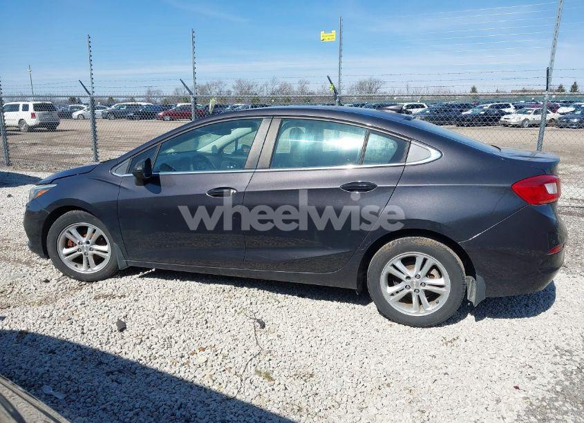 Photo 14 of 2017 Chevrolet Cruze LT AUTO (VIN 1G1BE5SM1H7205152)