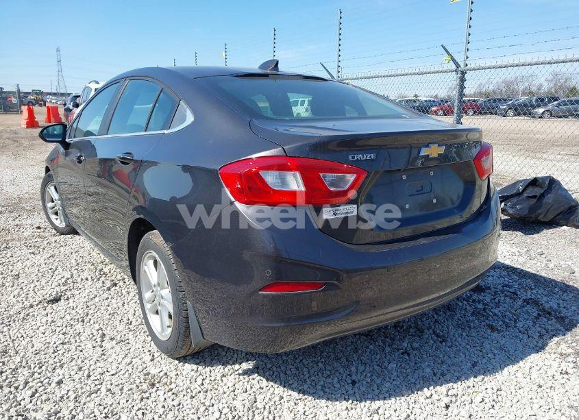 Photo 3 of 2017 Chevrolet Cruze LT AUTO (VIN 1G1BE5SM1H7205152)