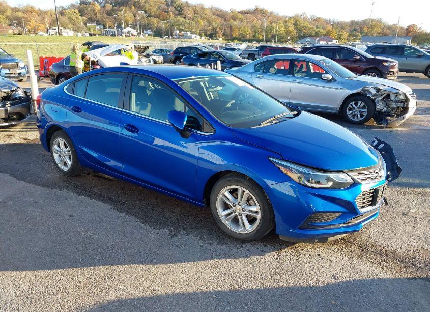 2017 Chevrolet Cruze LT AUTO (VIN 1G1BE5SM1H7208861) main photo