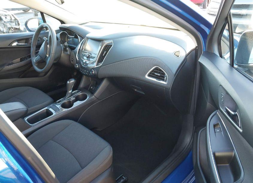 Photo 5 of 2017 Chevrolet Cruze LT AUTO (VIN 1G1BE5SM1H7208861)