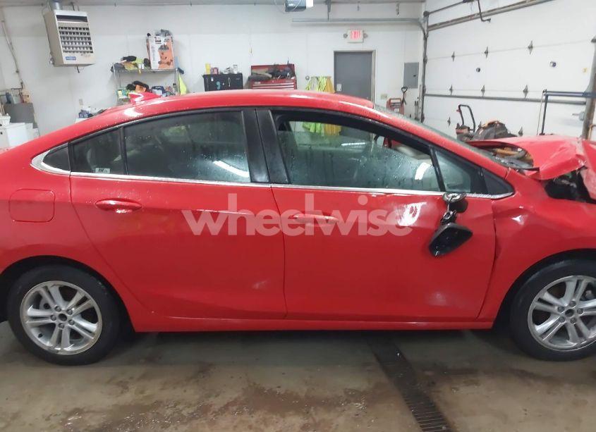 Photo 13 of 2017 Chevrolet Cruze LT AUTO (VIN 1G1BE5SM1H7210206)