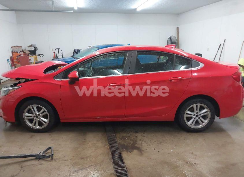 Photo 14 of 2017 Chevrolet Cruze LT AUTO (VIN 1G1BE5SM1H7210206)