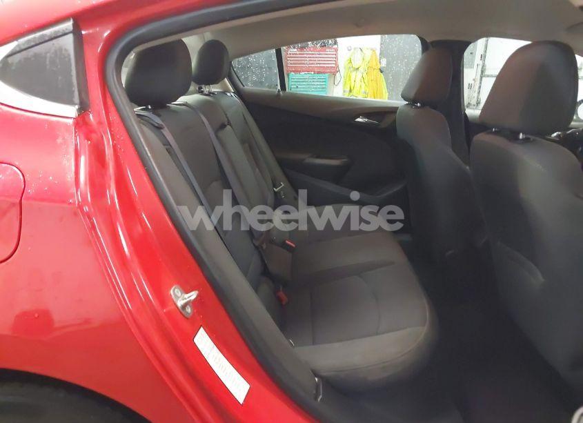 Photo 8 of 2017 Chevrolet Cruze LT AUTO (VIN 1G1BE5SM1H7210206)