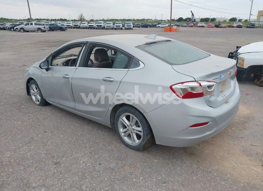 Photo 3 of 2017 Chevrolet Cruze LT AUTO (VIN 1G1BE5SM1H7216068)