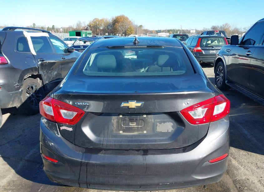 Photo 16 of 2017 Chevrolet Cruze LT AUTO (VIN 1G1BE5SM1H7226115)