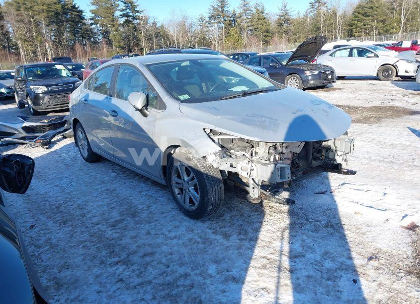 2017 Chevrolet Cruze LT AUTO (VIN 1G1BE5SM1H7248597) main photo