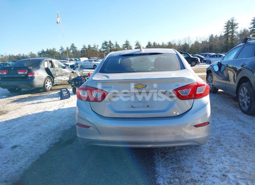 Photo 17 of 2017 Chevrolet Cruze LT AUTO (VIN 1G1BE5SM1H7248597)