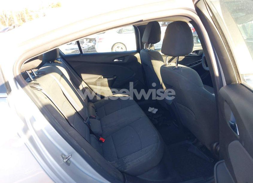 Photo 8 of 2017 Chevrolet Cruze LT AUTO (VIN 1G1BE5SM1H7248597)