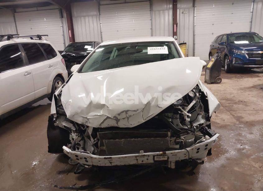 Photo 12 of 2017 Chevrolet Cruze LT AUTO (VIN 1G1BE5SM1H7250818)