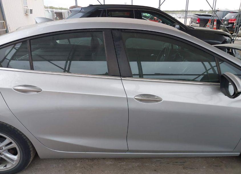 Photo 13 of 2017 Chevrolet Cruze LT AUTO (VIN 1G1BE5SM1H7252648)