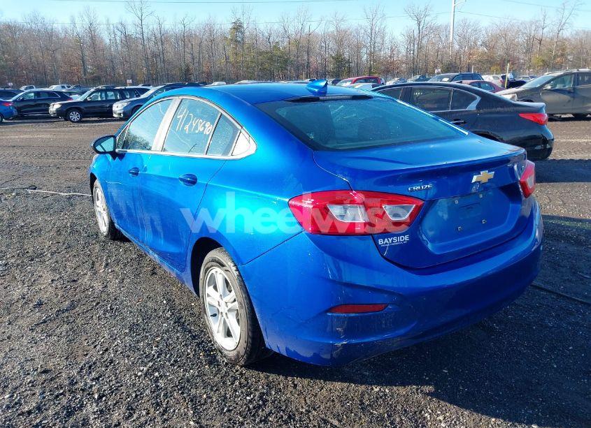 Photo 3 of 2017 Chevrolet Cruze LT AUTO (VIN 1G1BE5SM1H7262354)