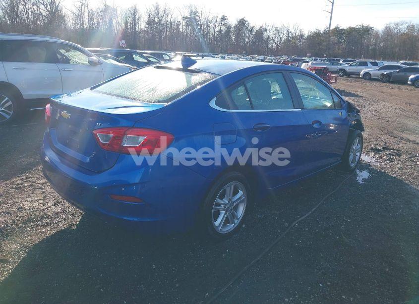 Photo 4 of 2017 Chevrolet Cruze LT AUTO (VIN 1G1BE5SM1H7262354)
