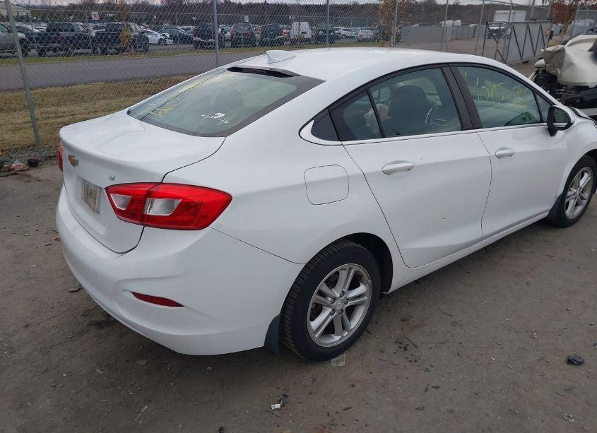 Photo 4 of 2017 Chevrolet Cruze LT AUTO (VIN 1G1BE5SM1H7262841)