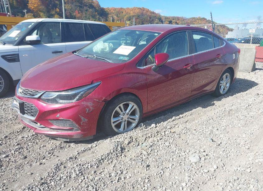Photo 2 of 2017 Chevrolet Cruze LT AUTO (VIN 1G1BE5SM1H7267943)