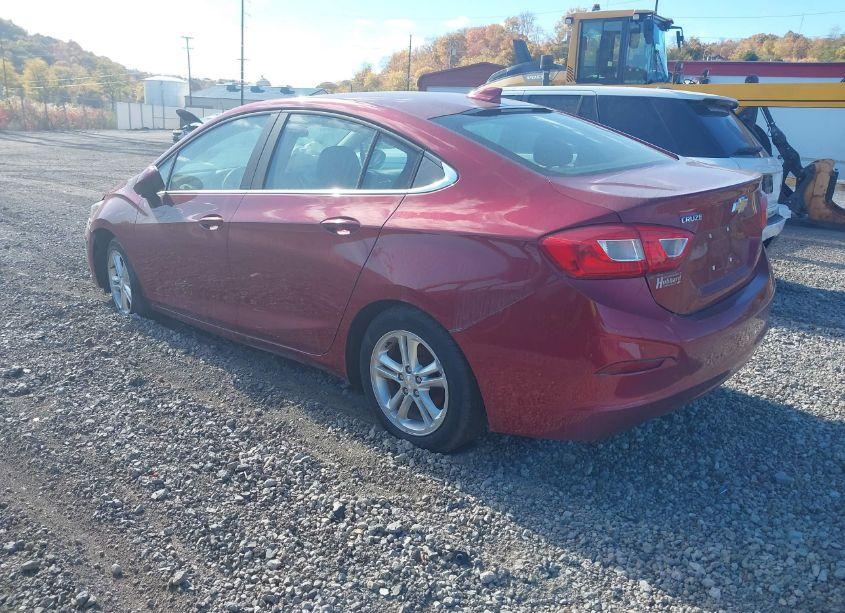 Photo 3 of 2017 Chevrolet Cruze LT AUTO (VIN 1G1BE5SM1H7267943)