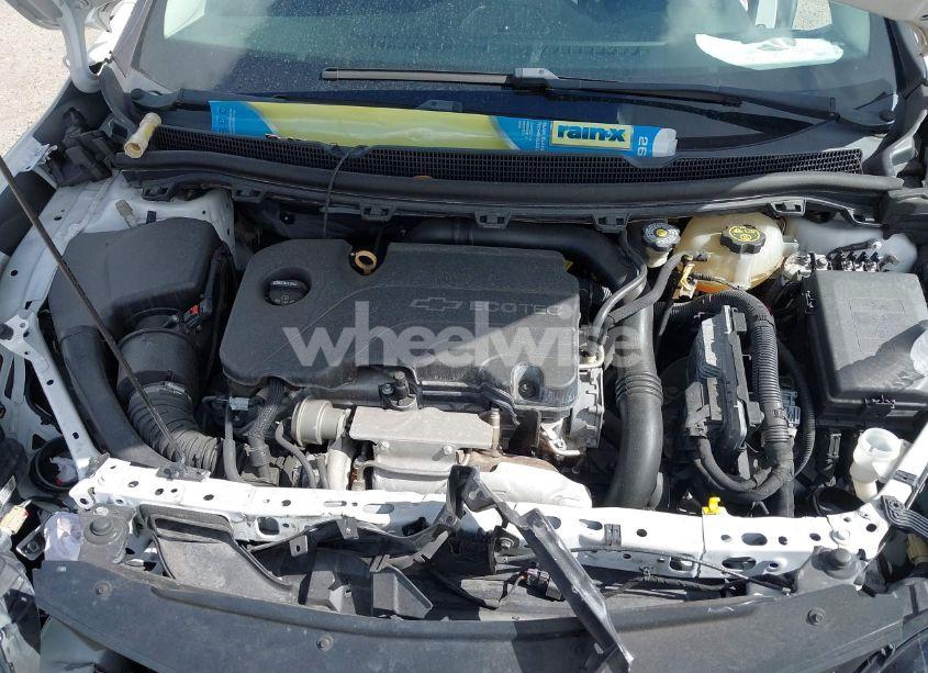 Photo 10 of 2017 Chevrolet Cruze LT AUTO (VIN 1G1BE5SM1H7271829)