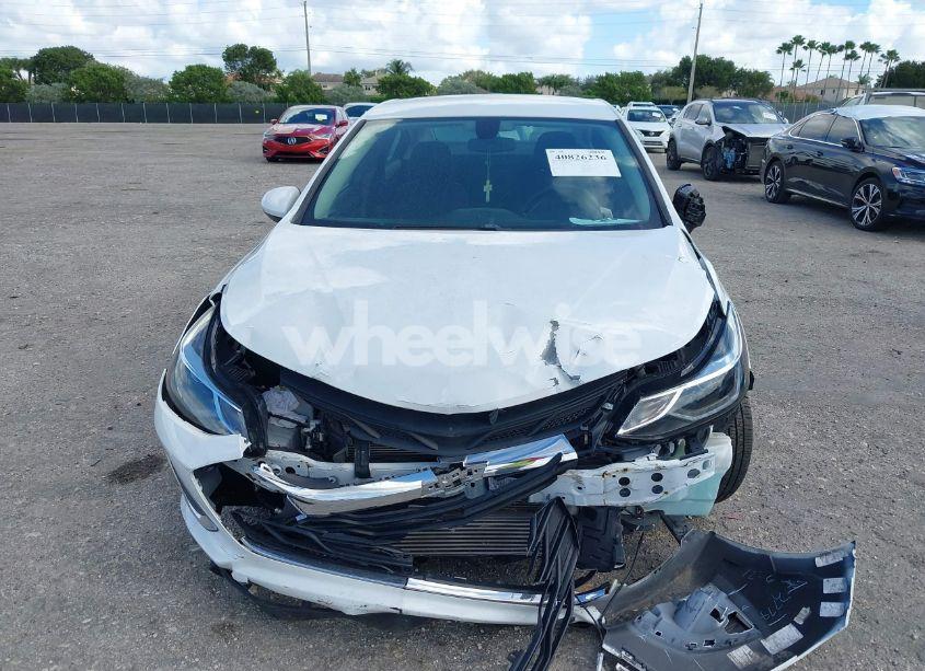 Photo 12 of 2017 Chevrolet Cruze LT AUTO (VIN 1G1BE5SM1H7271829)