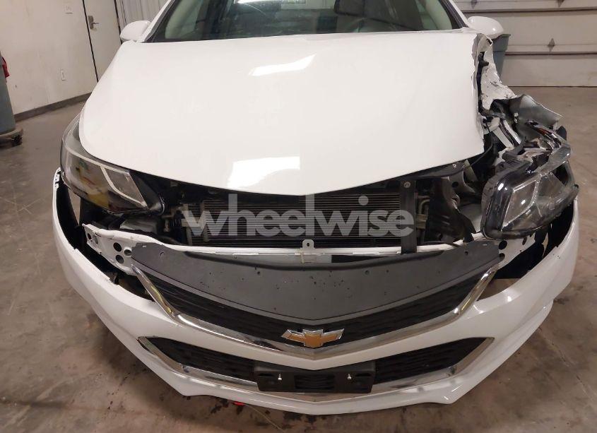 Photo 18 of 2017 Chevrolet Cruze LT AUTO (VIN 1G1BE5SM1H7281678)