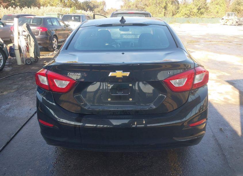 Photo 16 of 2018 Chevrolet Cruze LT AUTO (VIN 1G1BE5SM1J7122665)
