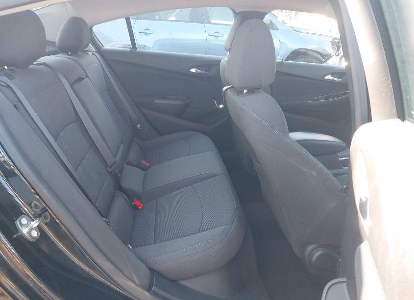 Photo 8 of 2018 Chevrolet Cruze LT AUTO (VIN 1G1BE5SM1J7122665)