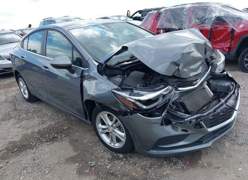 2018 Chevrolet Cruze LT AUTO (VIN 1G1BE5SM1J7140180) main photo