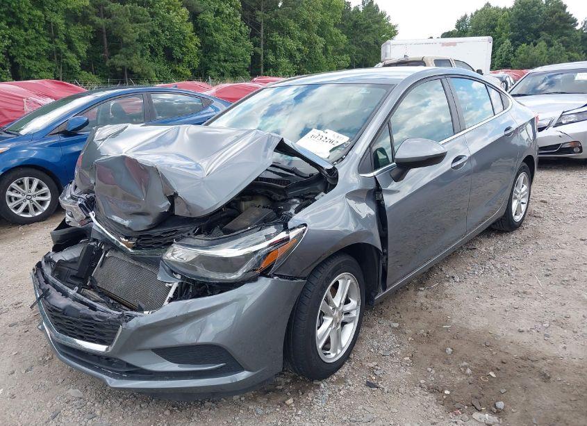 Photo 2 of 2018 Chevrolet Cruze LT AUTO (VIN 1G1BE5SM1J7140180)