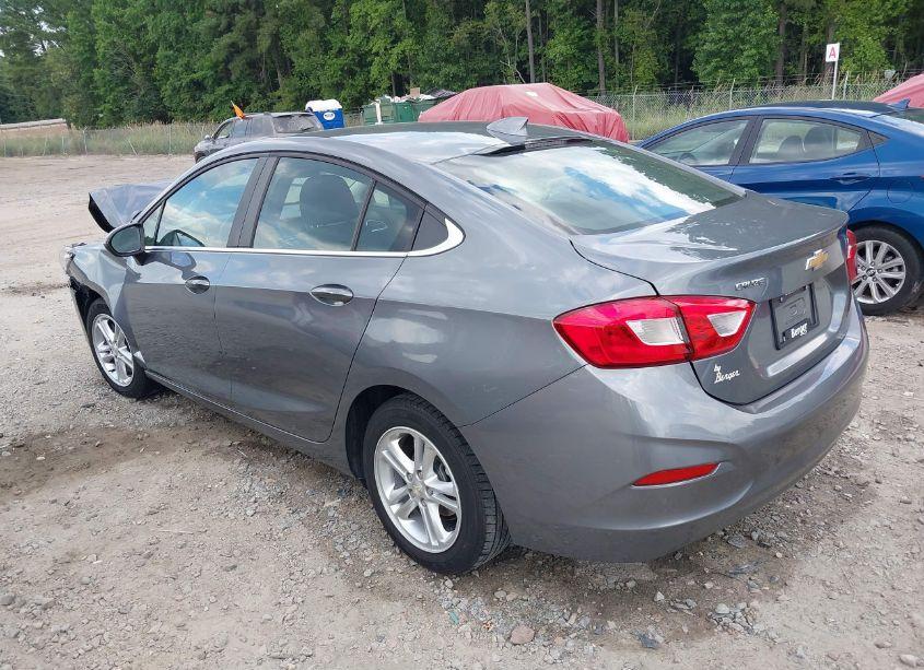 Photo 3 of 2018 Chevrolet Cruze LT AUTO (VIN 1G1BE5SM1J7140180)