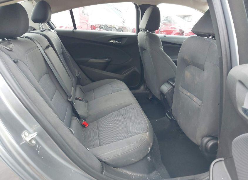 Photo 8 of 2018 Chevrolet Cruze LT AUTO (VIN 1G1BE5SM1J7140180)