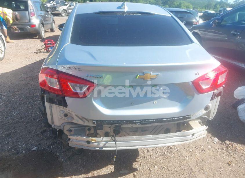 Photo 6 of 2018 Chevrolet Cruze LT AUTO (VIN 1G1BE5SM1J7148814)