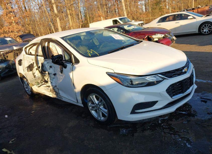 2018 Chevrolet Cruze LT AUTO (VIN 1G1BE5SM1J7169307) main photo