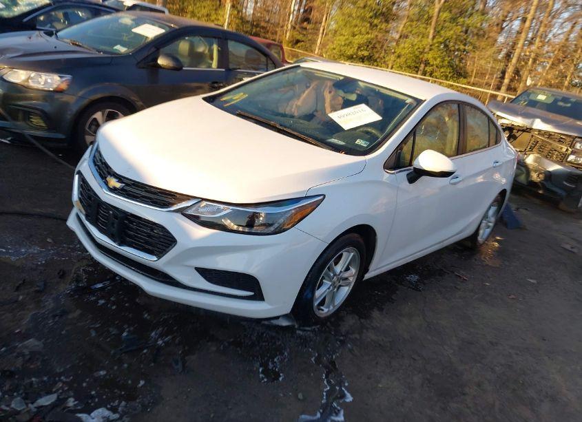Photo 2 of 2018 Chevrolet Cruze LT AUTO (VIN 1G1BE5SM1J7169307)