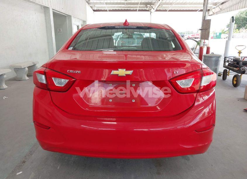 Photo 17 of 2018 Chevrolet Cruze LT AUTO (VIN 1G1BE5SM1J7172451)