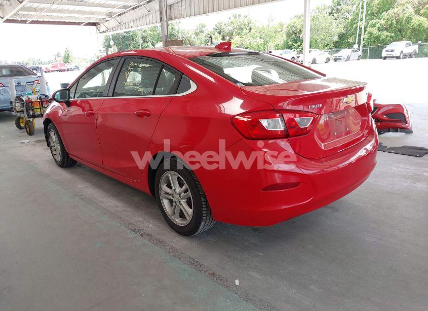 Photo 3 of 2018 Chevrolet Cruze LT AUTO (VIN 1G1BE5SM1J7172451)