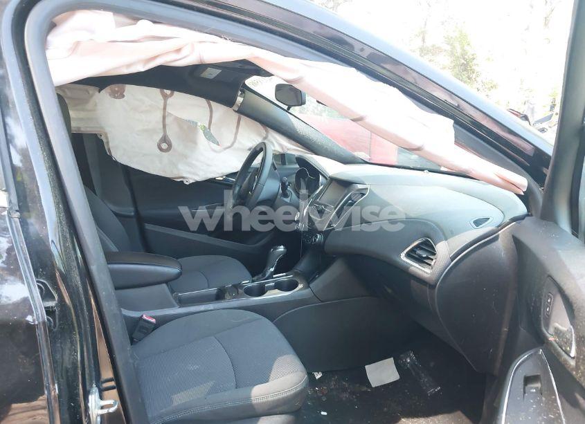 Photo 5 of 2018 Chevrolet Cruze LT AUTO (VIN 1G1BE5SM1J7179481)